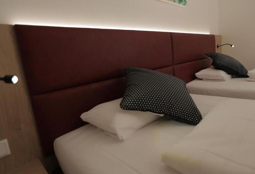 酒店 Galeria Airport