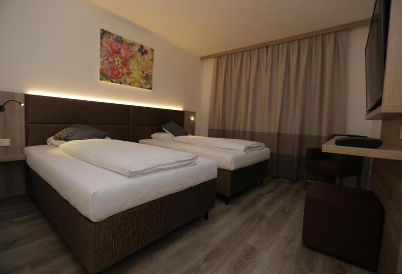 酒店 Galeria Airport