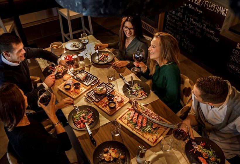 Girandella Resort, Valamar Collection