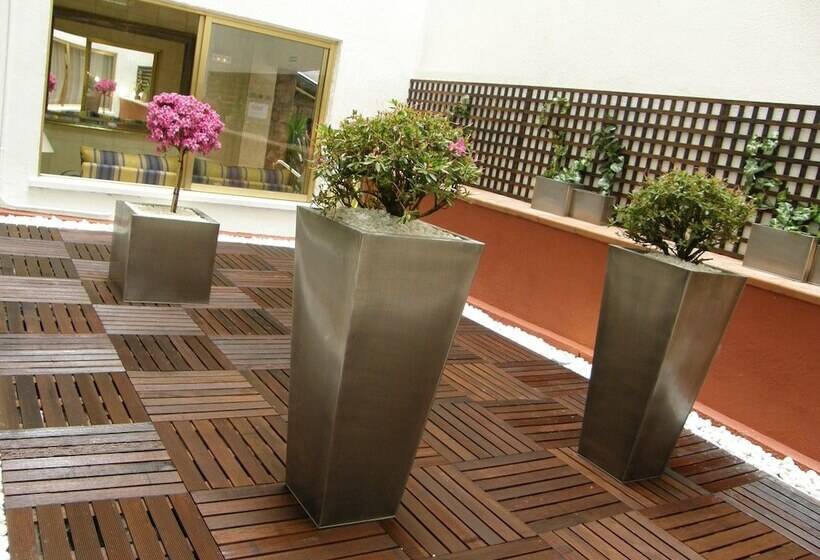 هتل Gran Versalles