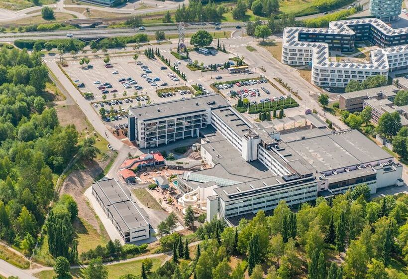 호텔 Holiday Club Turun Caribia