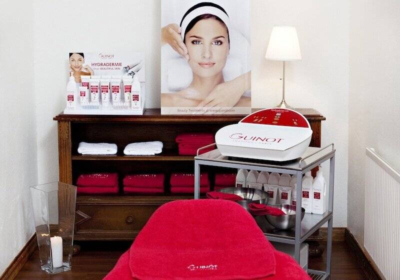 호텔 Holiday Club Turun Caribia