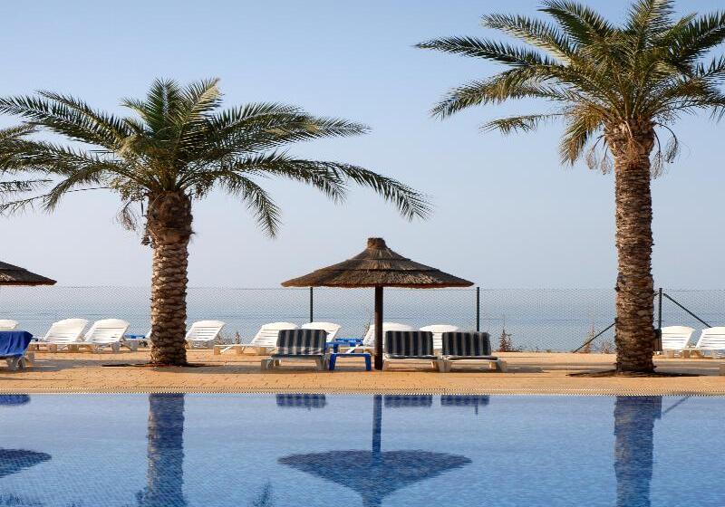 Отель Holiday World Riwo