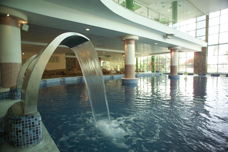 هتل Holiday World Riwo