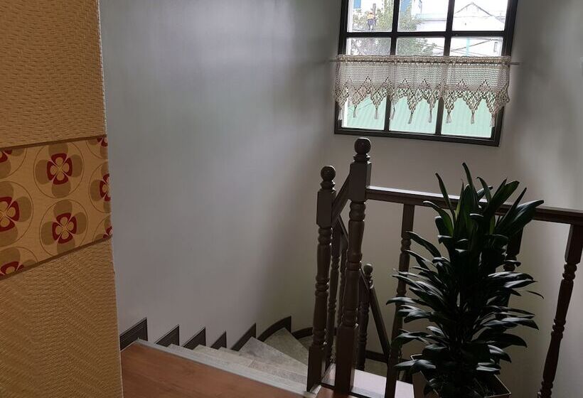 ホテル Hostal Malvinas