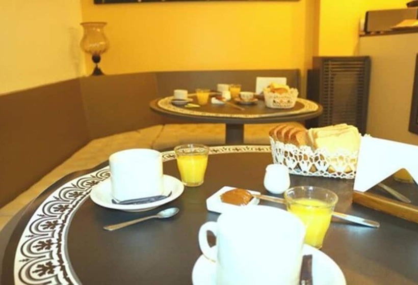 ホテル Hostal Malvinas