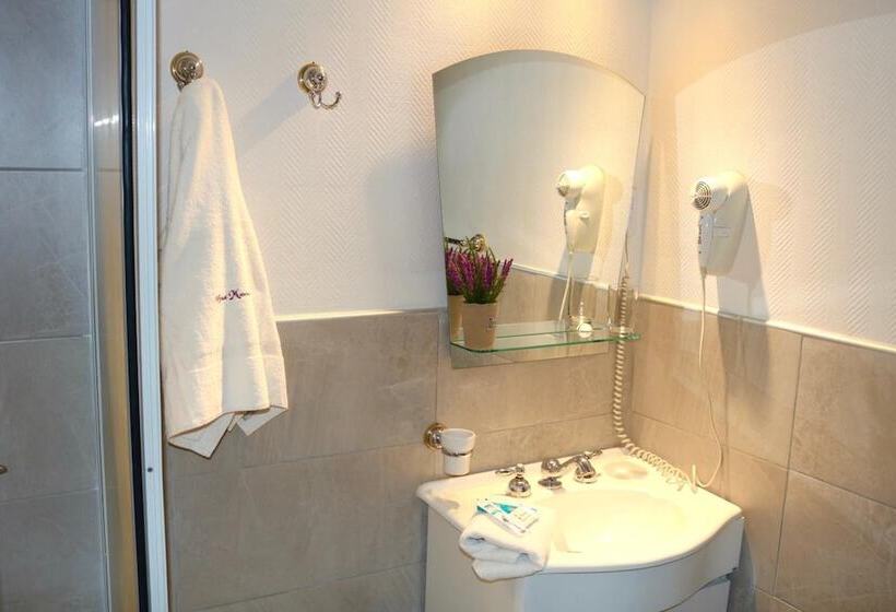 ホテル Hostal Malvinas