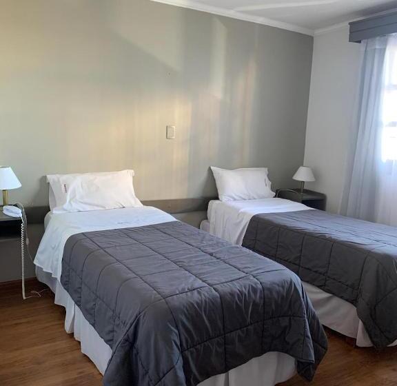 ホテル Hostal Malvinas