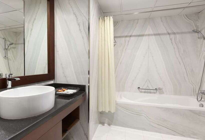 هتل Howard Johnson Bur Dubai