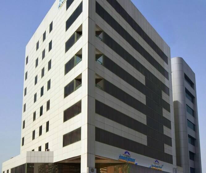 هتل Howard Johnson Bur Dubai