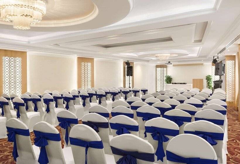 هتل Howard Johnson Bur Dubai