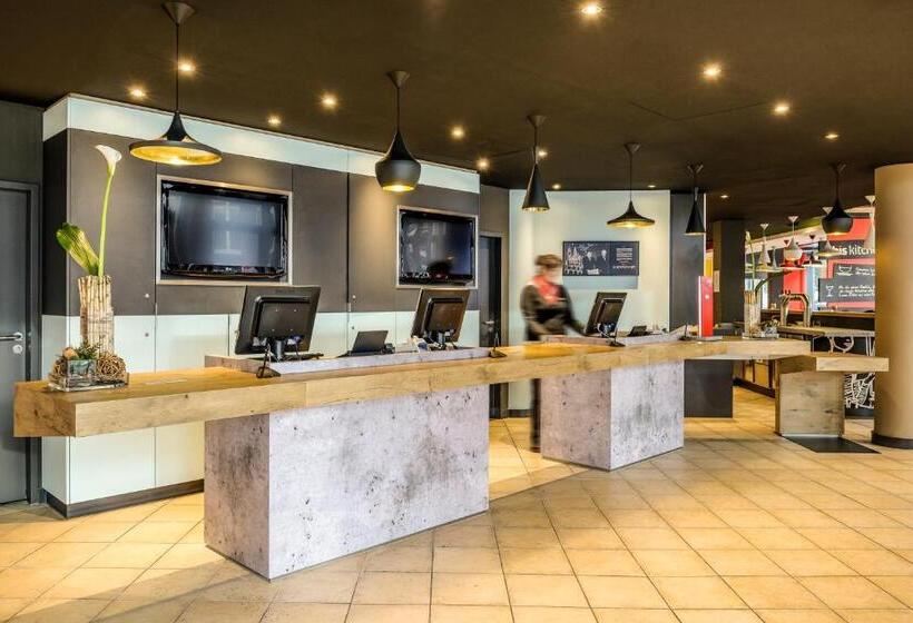 酒店 Ibis Köln Messe