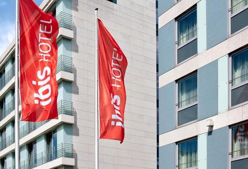 هتل Ibis Köln Messe
