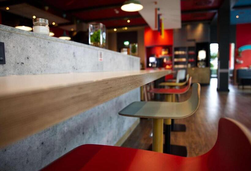 酒店 Ibis Köln Messe