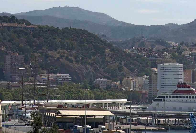 هتل Ilunion Malaga