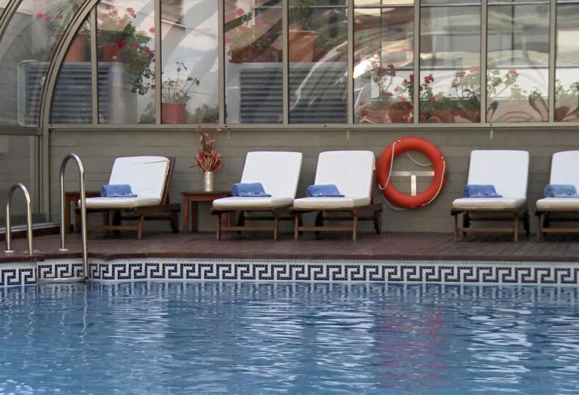 هتل Ilunion Malaga