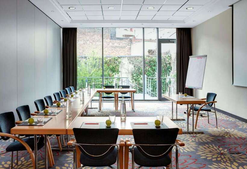 Отель Tribe Düsseldorf