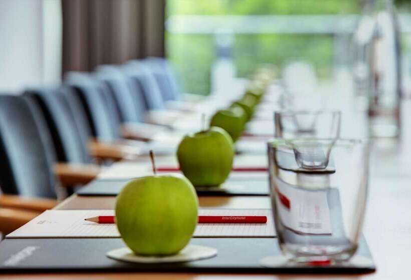 Отель Tribe Düsseldorf