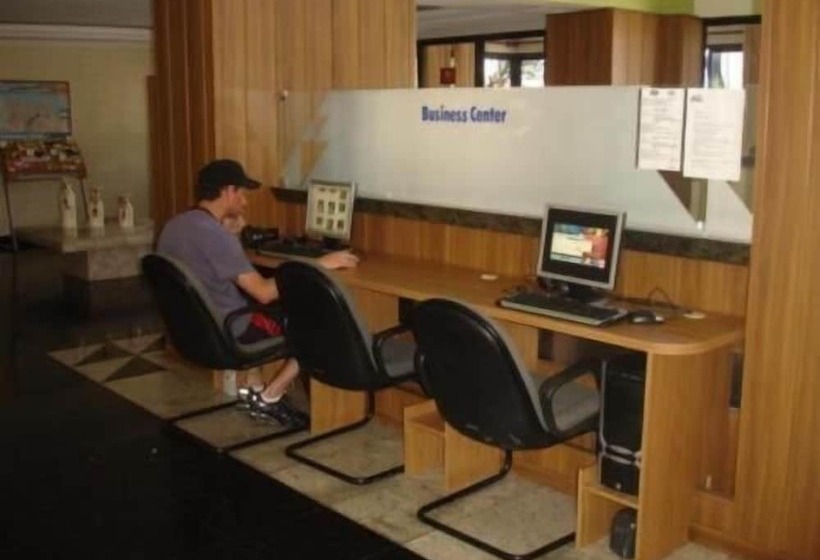 هتل Iracema Travel