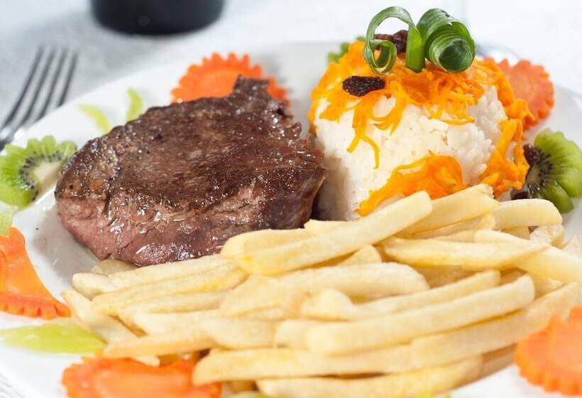 هتل Iracema Travel