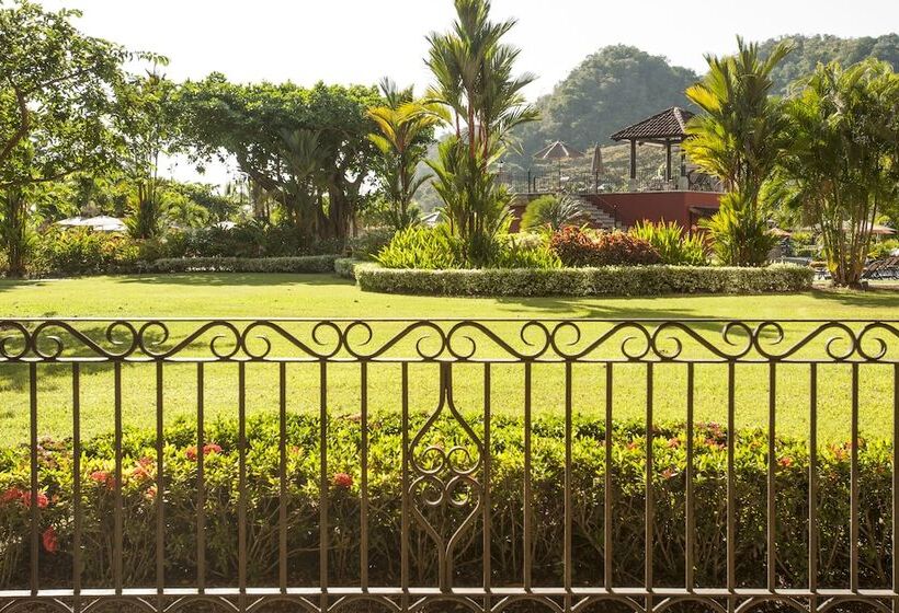 Отель Los Sueños Marriott Ocean & Golf Resort