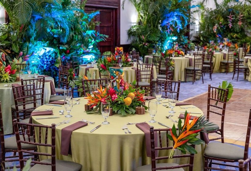 Отель Los Sueños Marriott Ocean & Golf Resort