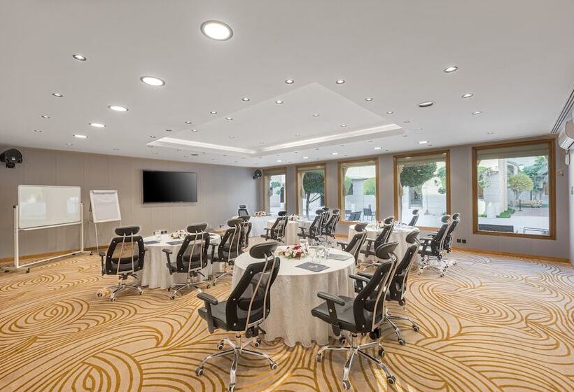 בית מלון כפרי Madareem