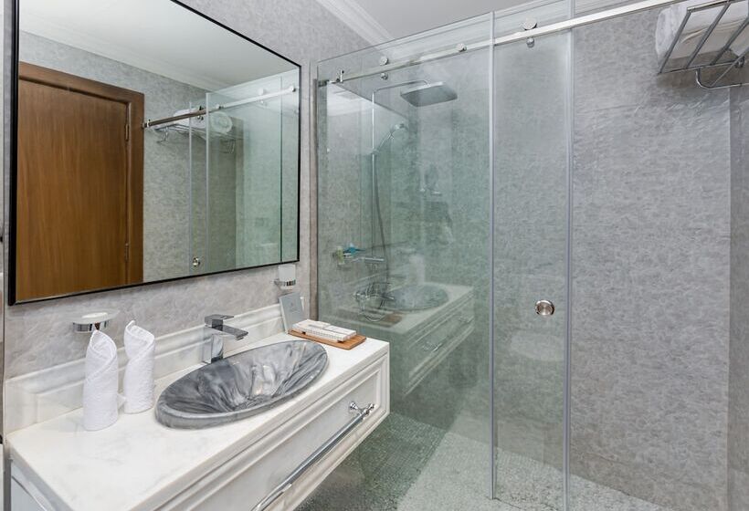 בית מלון כפרי Madareem