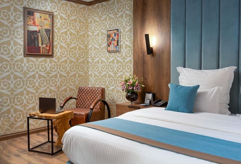 בית מלון כפרי Madareem