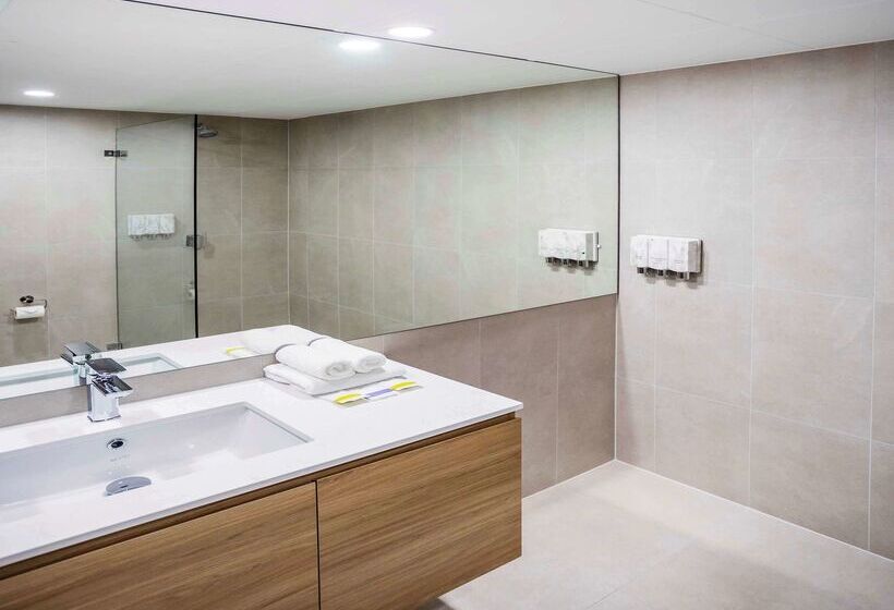 Littomore Hotel On Stewart, Bathurst