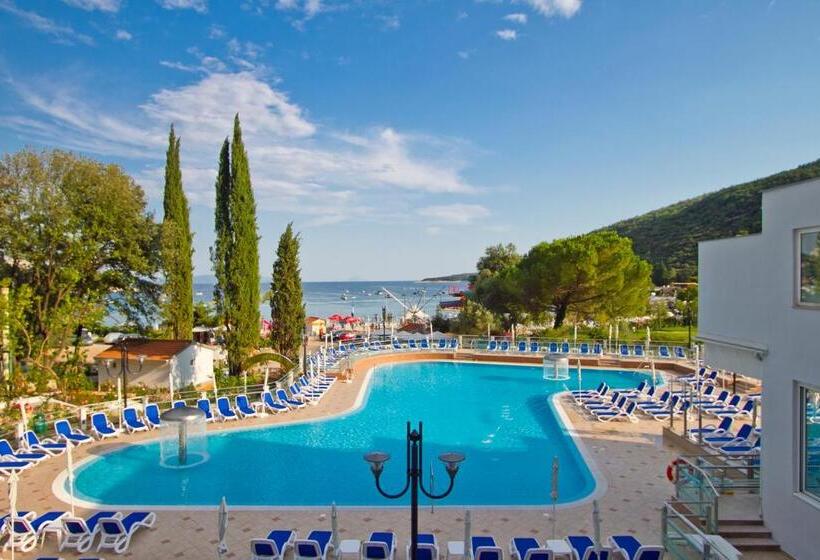 Mimosa Lido Palace   Maslinica Hotels & Resorts