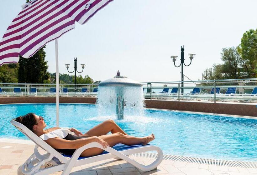 Mimosa Lido Palace   Maslinica Hotels & Resorts