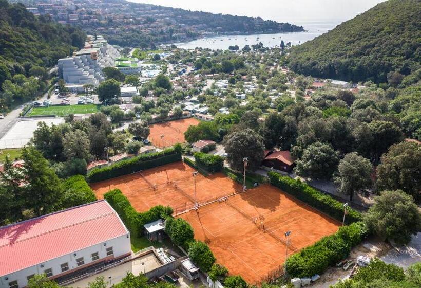 Mimosa Lido Palace   Maslinica Hotels & Resorts