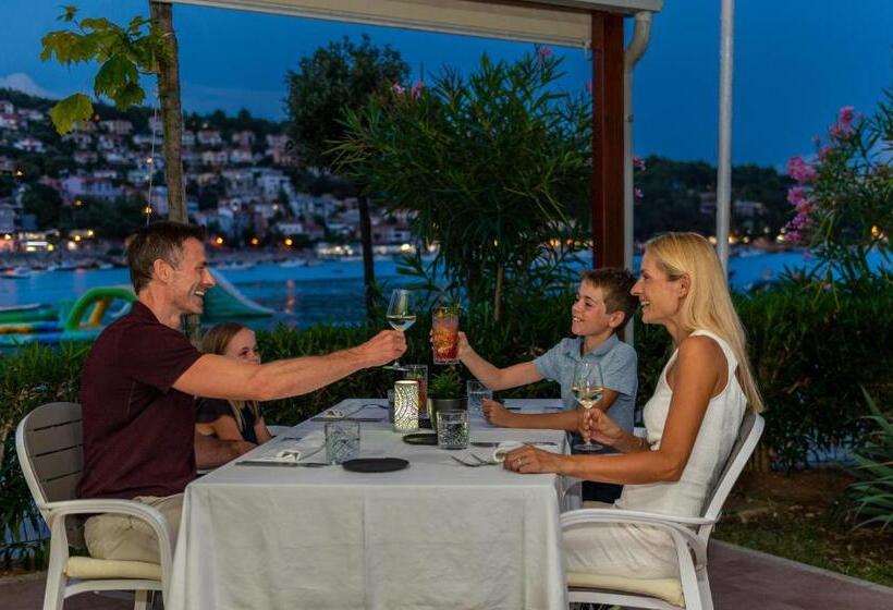 Mimosa Lido Palace   Maslinica Hotels & Resorts