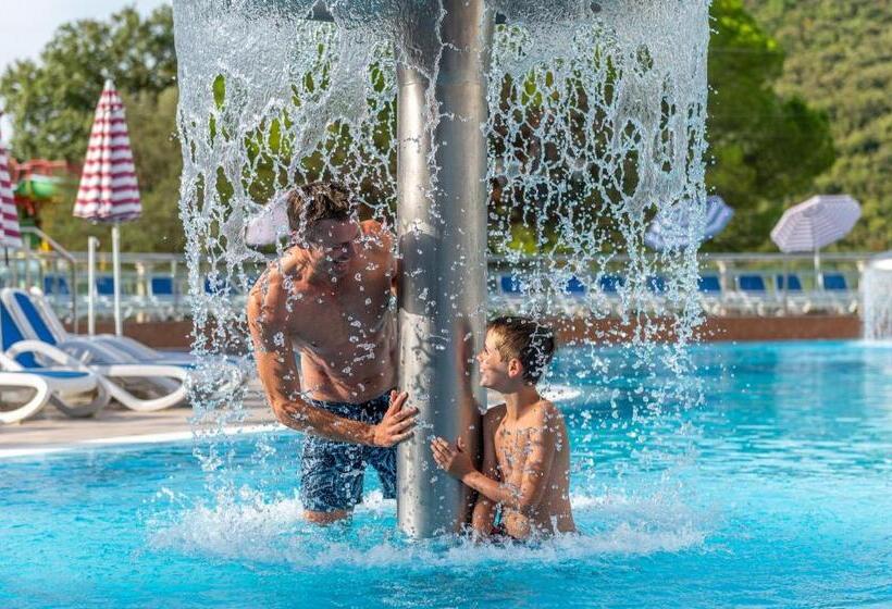 Mimosa Lido Palace   Maslinica Hotels & Resorts