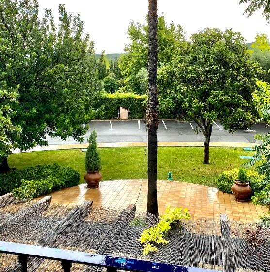 Отель Fuente Las Piedras