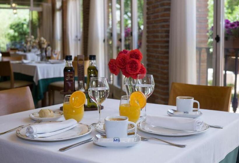 Отель Fuente Las Piedras