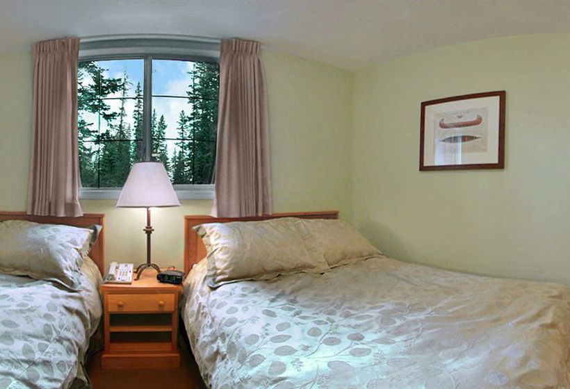 Отель Mystic Springs Chalets & Hot Pools