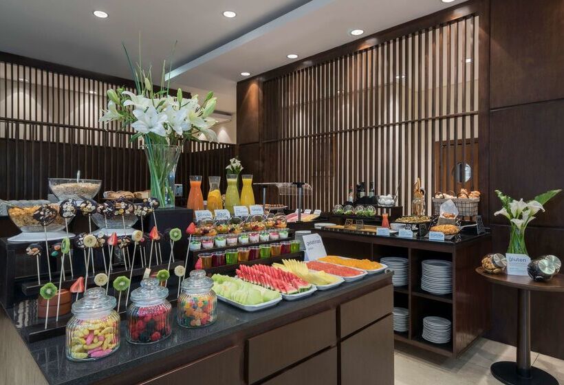 酒店 NH Mendoza Cordillera