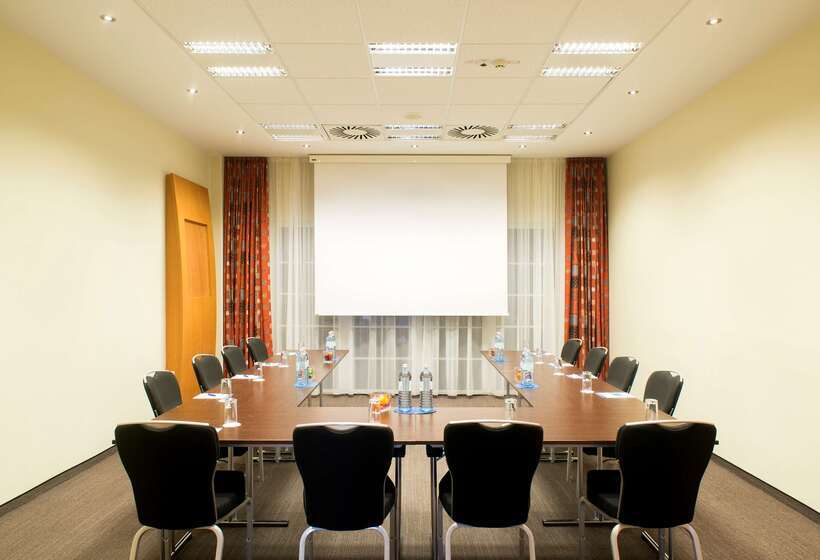 호텔 NH Vienna Airport Conference Center