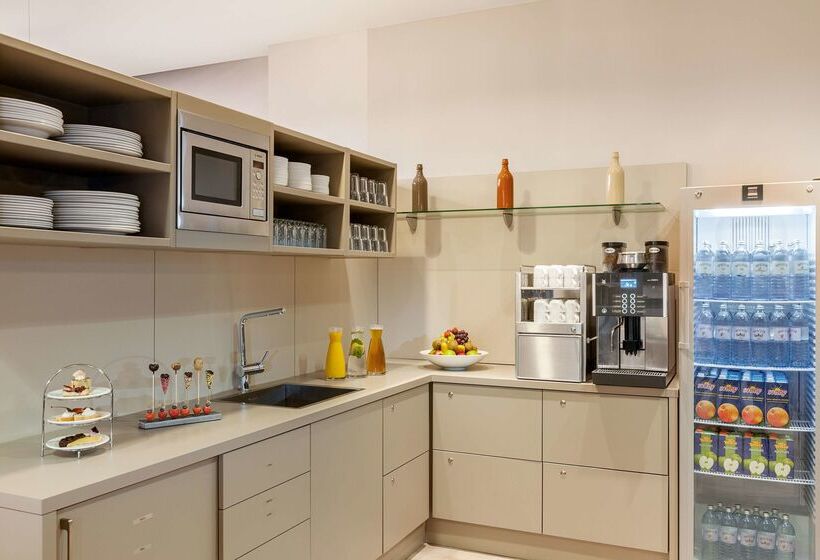 호텔 NH Vienna Airport Conference Center