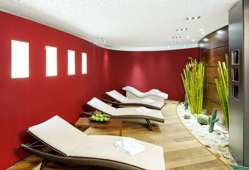 هتل NH Vienna Airport Conference Center