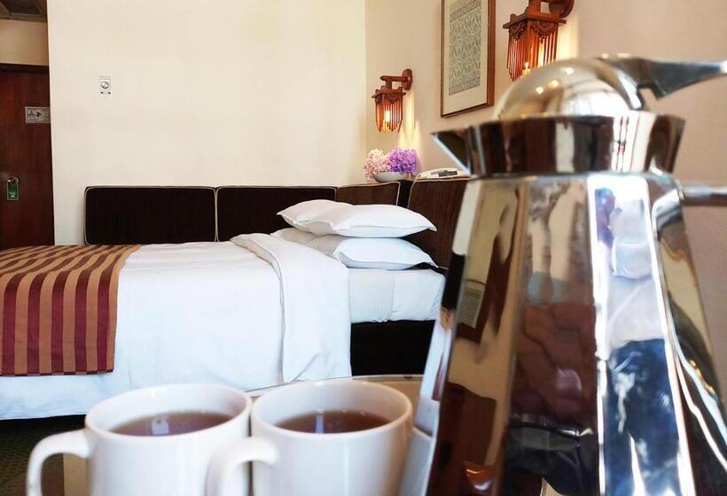 هتل Oriental Palace