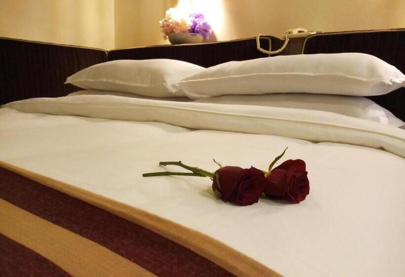 هتل Oriental Palace