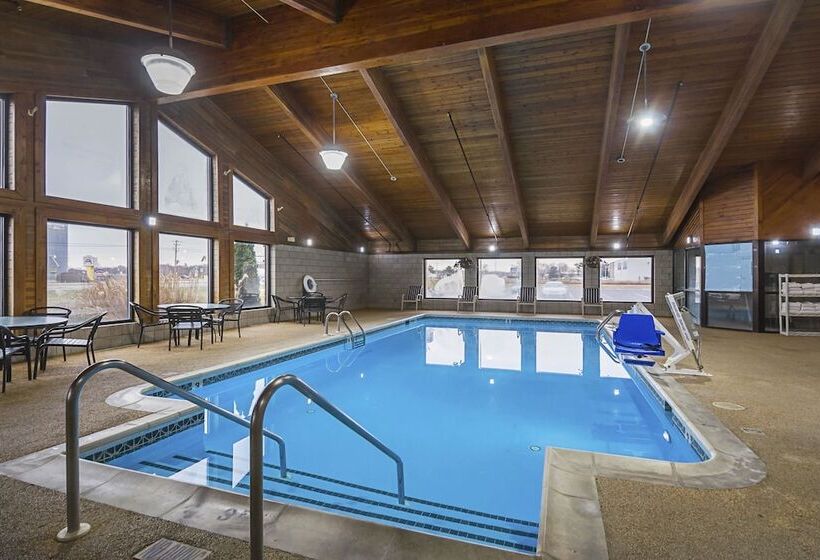 בית מלון כפרי Quality Inn & Suites Harrington   Milford