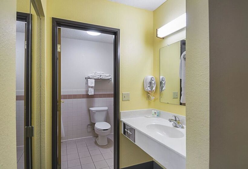 فندق Quality Inn & Suites Harrington   Milford