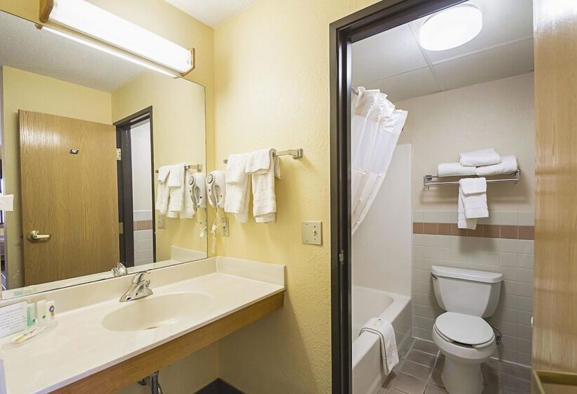 فندق Quality Inn & Suites Harrington   Milford