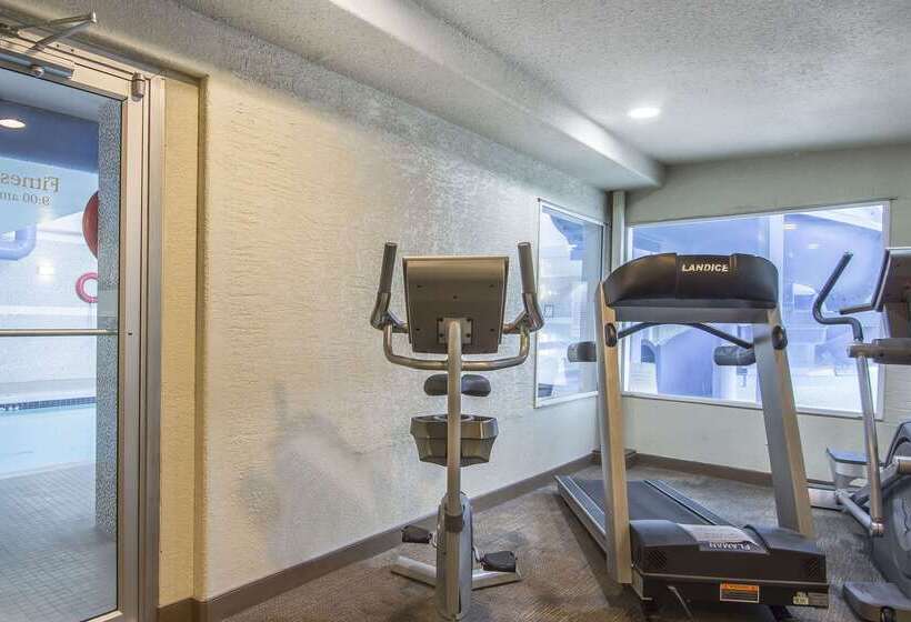 فندق Quality Inn & Suites Yorkton