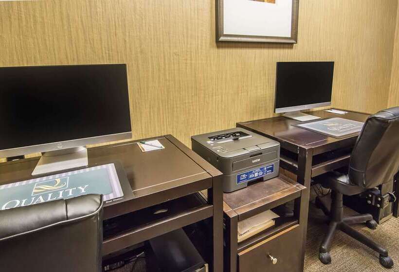 فندق Quality Inn & Suites Yorkton