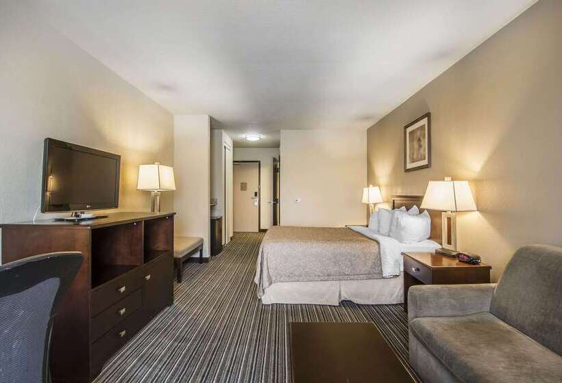 فندق Quality Inn & Suites Yorkton